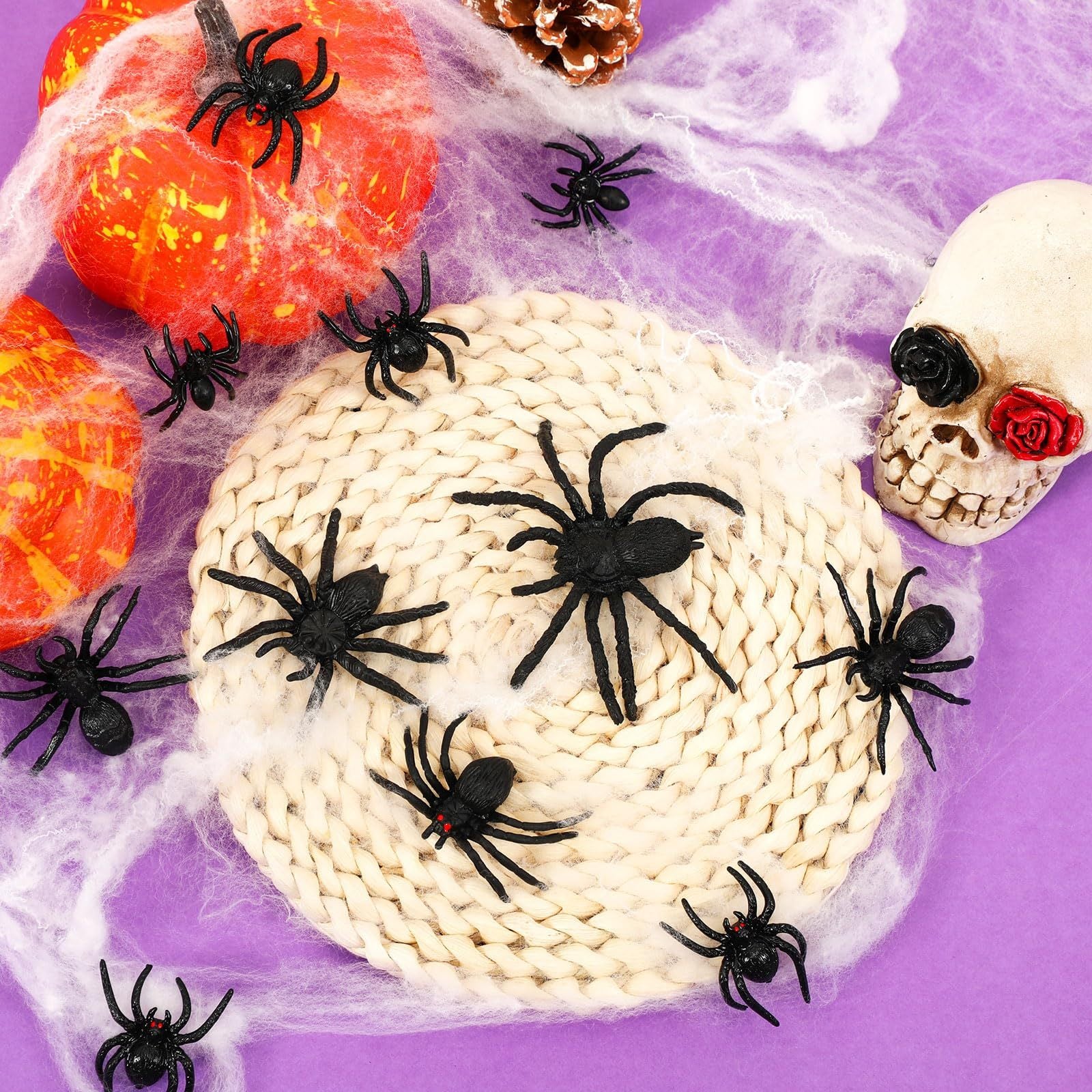 Plastic Spiders, 40 PCS Black Realistic Plastic Fake Scary Spiders Halloween Prank Props Halloween